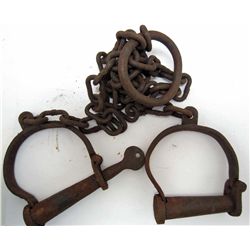 5421 - CAST IRON TRANSFER HANDCUFFS