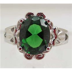 13399 - WHITE GOLD PLATED EMERALD & TOPAZ RING - SIZE 7