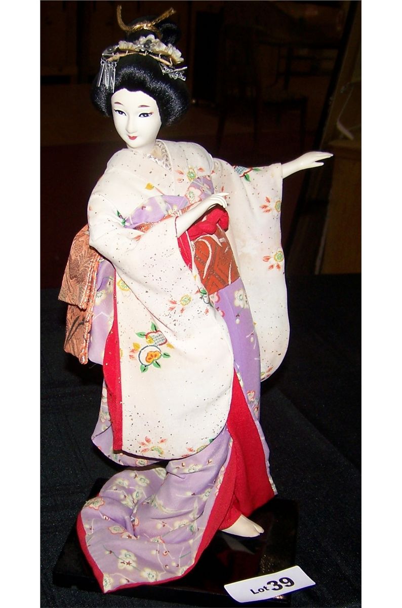 VINTAGE JAPANESE GEISHA DOLL