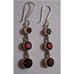 Garnet Earring weight 5.270g in silver