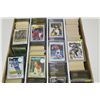 Image 2 : PARTIAL 3200 COUNT BOX OF ASSORTED 1970'S-80'S HOCKEY CARDS INCLUDING MANY STARS