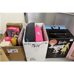 LARGE LOT OF 1990'S BARBIE COLLECTIBLES INCLUDING 1991 WEDDING PARTY GIFT SET AND 1960'D DOLL CASES