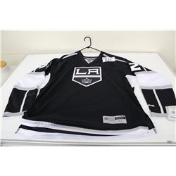 LOS ANGELES KINGS JERSEY SIGNED BY JONATHAN QUICK SIZE XL