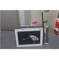 LOT OF 2 GLEN GREEN FRAMED SPORTING PRINTS AND ANTIQUE WOOD SHAFT PUTTER