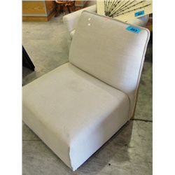 Contemporary accent chair