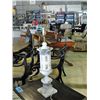 Image 1 : White alabaster based table lamp