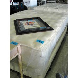 Queen size mattress and boxspring set