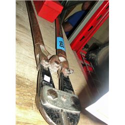 Pair of heavy duty bolt cutters