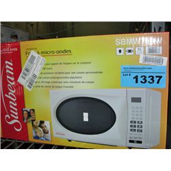 Sunbeam white microwave oven