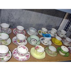 Lot of 18 english fine bone china teacups and