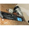 Image 1 : Porter cable air nailer