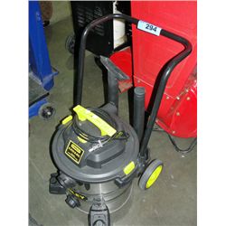 Stanley 8G wet dry shop vac with 2 attachments