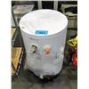 Image 1 : Hot water tank