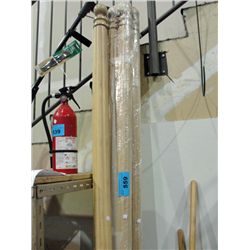 Lot of 5 wooden architectural posts