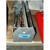 Image 1 : Toolbox and contents