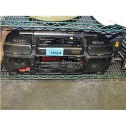 Sanyo boom box