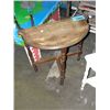 Image 1 : Walnut D table