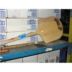 Wooden pizza oven paddle