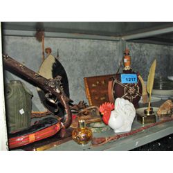Shelf lot of vintage collectable items