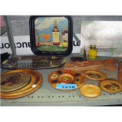 Shelf lot of vintage collectable items; tin trays,