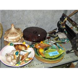Shelf lot of vintage collectables and decorative