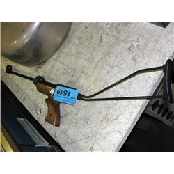Pellet gun