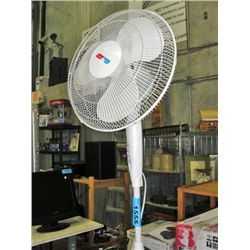 Climate keeper oscillating pedastol floor fan
