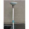 Image 1 : White halogen floor lamp