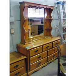 Solid pine 6pc bedroom suite; headboard, dresser