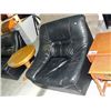 Image 2 : 3pc black leather sofa set; sofa loveseat and
