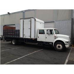 1990 INTERNATIONAL 4600 SIGLE AXLE STAKE-BOX CREW CAB W/LIFTGATE 8 CYL.