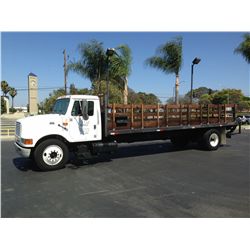 2001 INTERNATIONAL 4700 SINGLE AXLE STAKEBED 6 CYL.