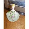 Image 1 : LADY FIGURINE - GREEN DRESS