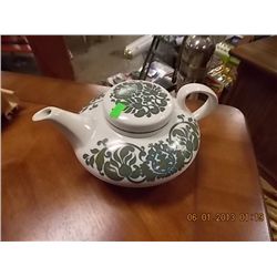 RIDGEWAY TEA POT