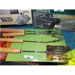 BBQ TOOL SET - NEW