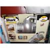 Image 1 : SHARK VAC