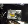Image 1 : KODAK DIGITAL CAMERA - EASY SHARE C160) - CASE - STRAP - 512 SD CARD