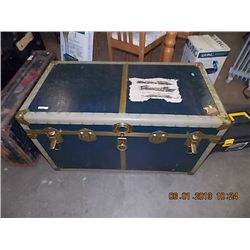 SHIPPING TRUNK