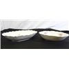 Image 2 : 2 VINTAGE FLOWER PATTERNED BOWLS