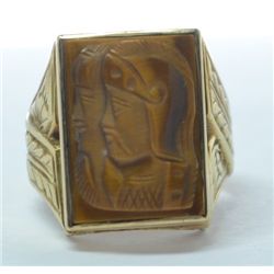 Vintage 14K Gold Gents ring with carved stone, Size  7 3/4.