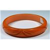 Image 1 : VINTAGE AMBER BAKELITE AMBER CARVED BANGLE BRACELET