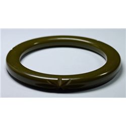 VINTAGE GREEN  BAKELITE BANGLE BRACELET