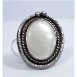 Sterling Silver and Mother Of Pearl Ring