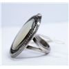 Image 2 : Sterling Silver and Mother Of Pearl Ring