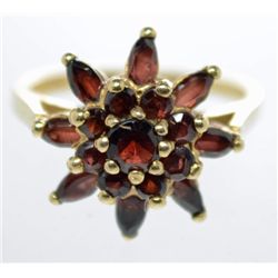 Vintage Garnet Cluster Ring, 14k Yellow Gold, size 5.5 Excellent Condition