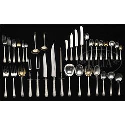 OUTSTANDING & LARGE CASED STERLING FLATWARE SET BY GORHAM MFG IN COVINGTON ENGRAVED PATTERN.