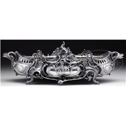 SILVER-PLATED CENTERPIECE BOWL.