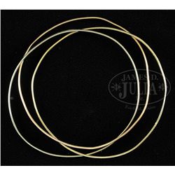 THREE COLOR 14KT BANGLE BRACELET.