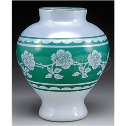 DURAND CAMEO ART GLASS VASE.