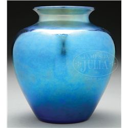 STEUBEN BLUE AURENE VASE.